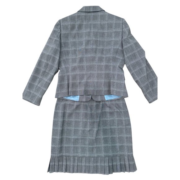 Tahari Arthur S. Levine Petite skirt suit, size 12 petite - Picture 2 of 15